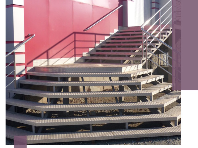 Лестницы для магазина в Дюртюли — изготовление и монтаж