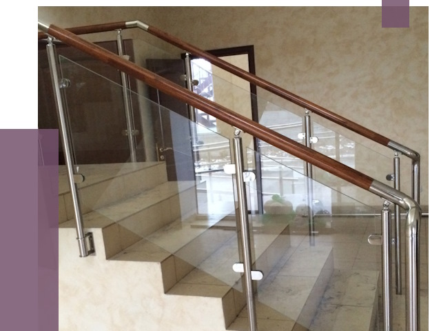 Комбинированные перила из металла и дерева в Дюртюли