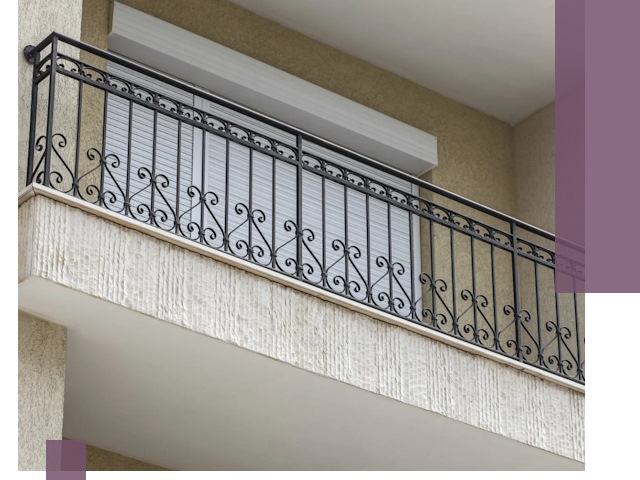 Балконные ограждения из металла и стекла в Дюртюли для домов